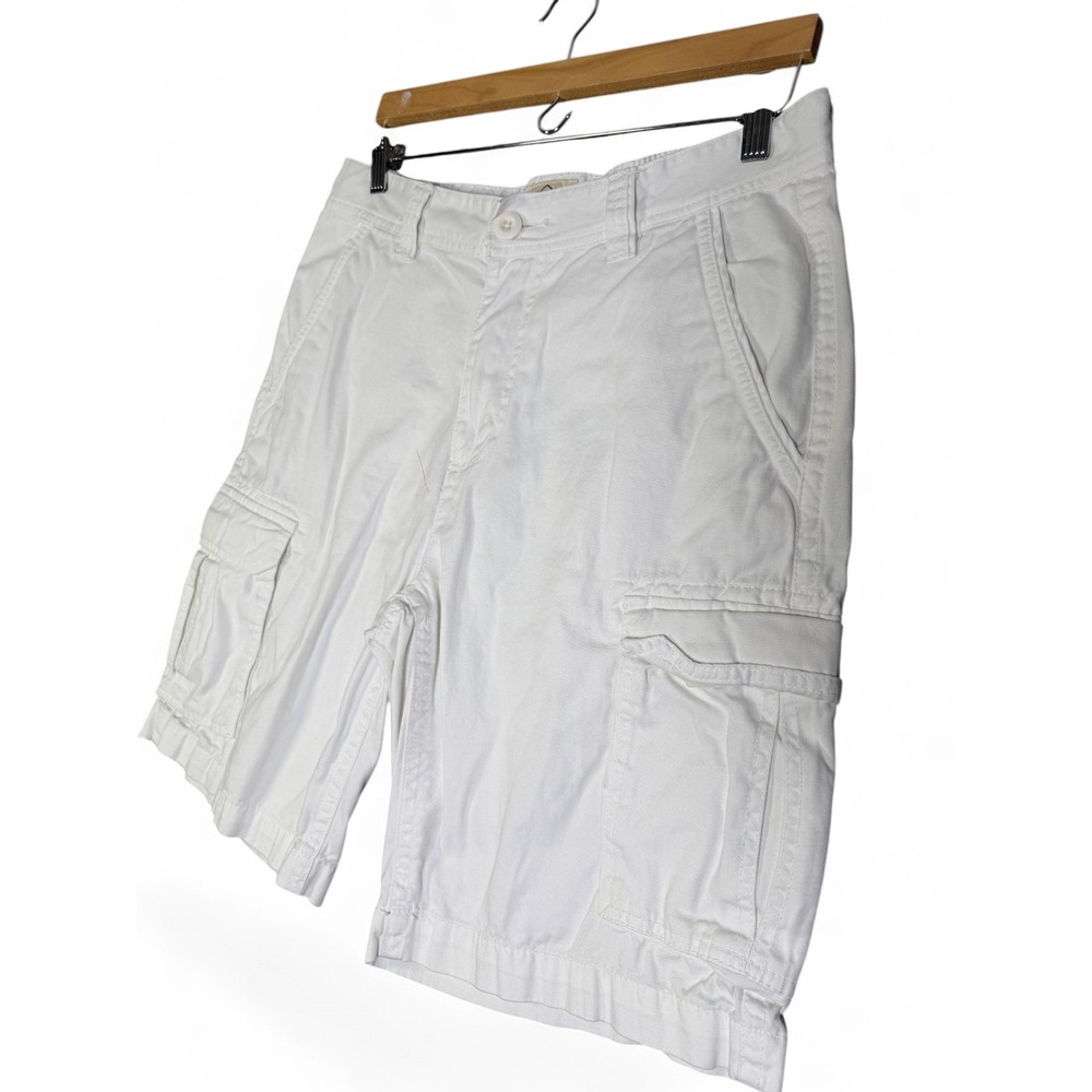 St Johns Bay Mens White Cotton Cargo Shorts Size 32 Relaxed Fit Utility Summer - Picture 2 of 4